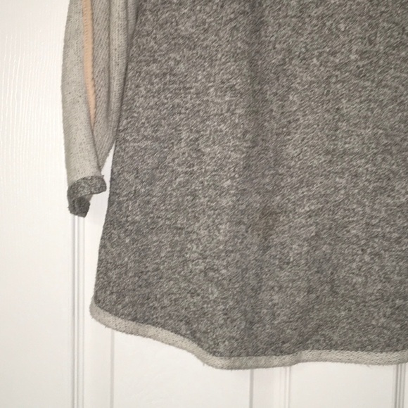 Urban Outfitters Long Sweater - Picture 2 of 6